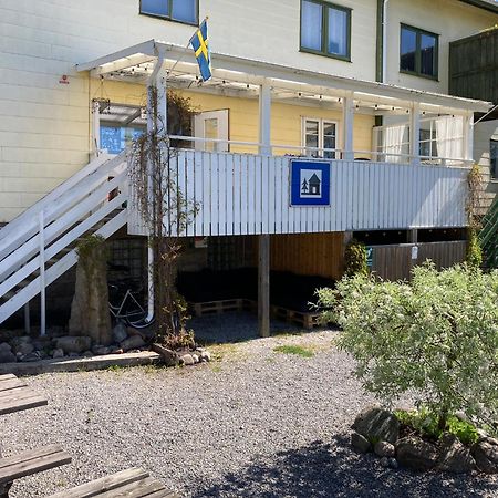 Kustnaera Vandrarhem Hamburgsund Bagian luar foto