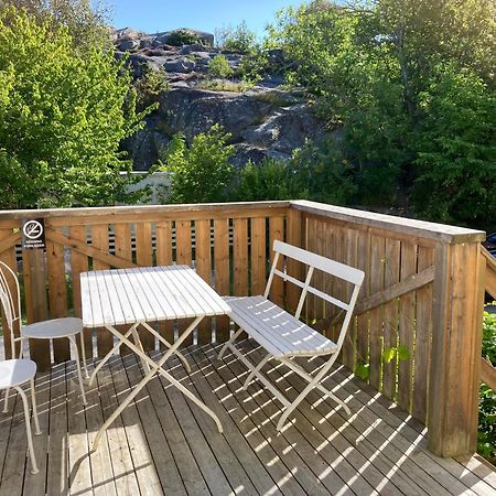Kustnaera Vandrarhem Hamburgsund Bagian luar foto