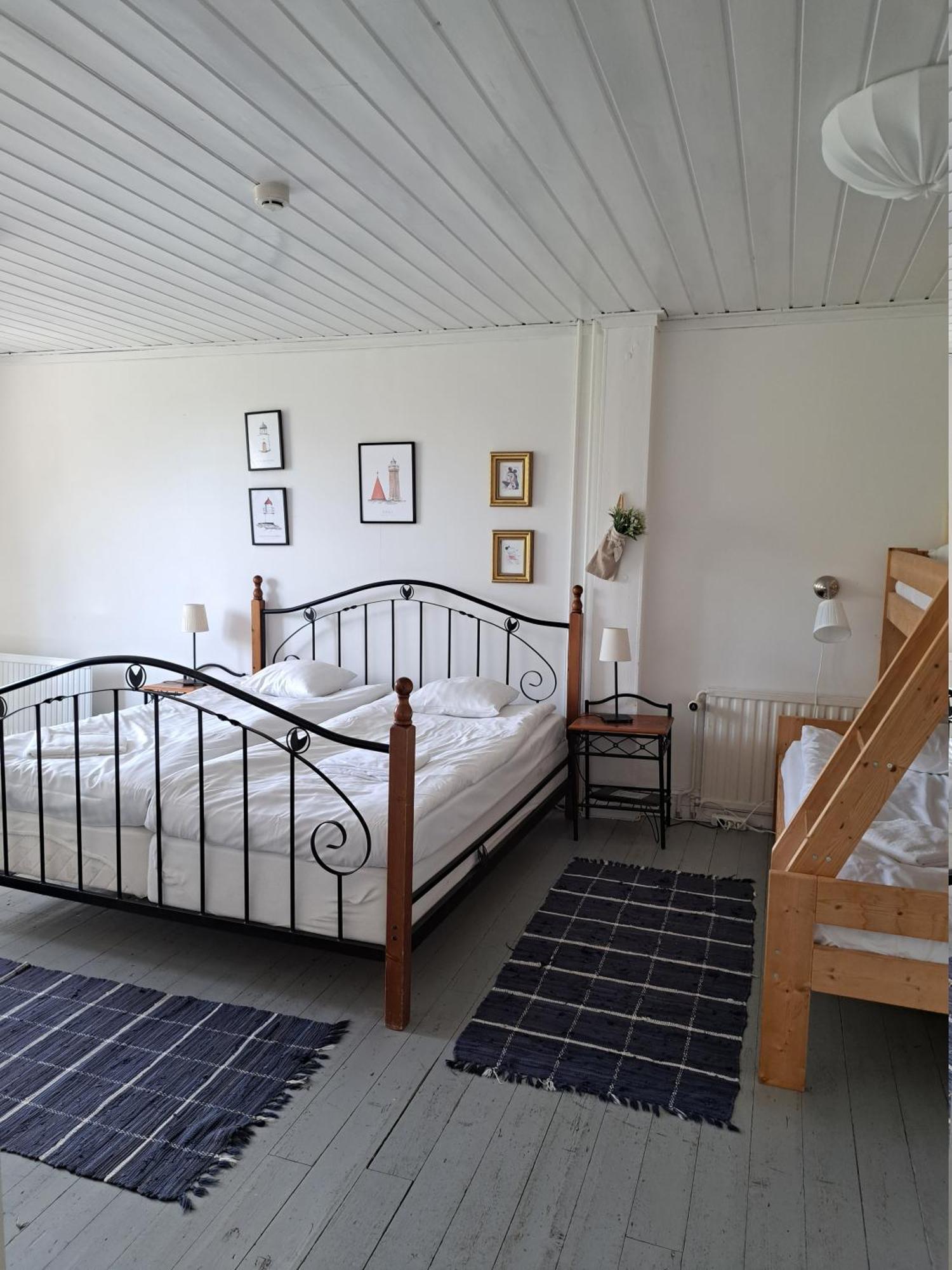 Kustnaera Vandrarhem Hamburgsund Bagian luar foto