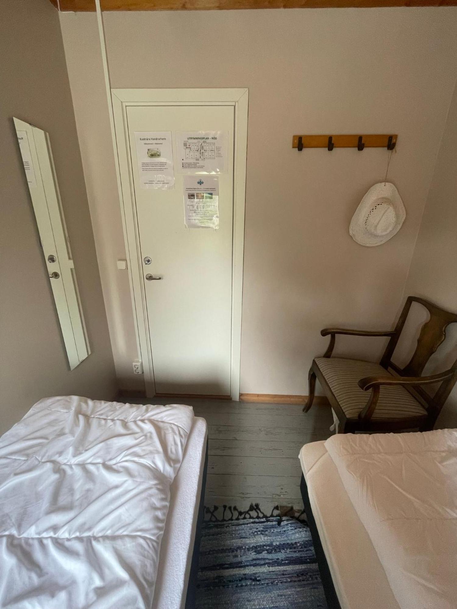 Kustnaera Vandrarhem Hamburgsund Bagian luar foto