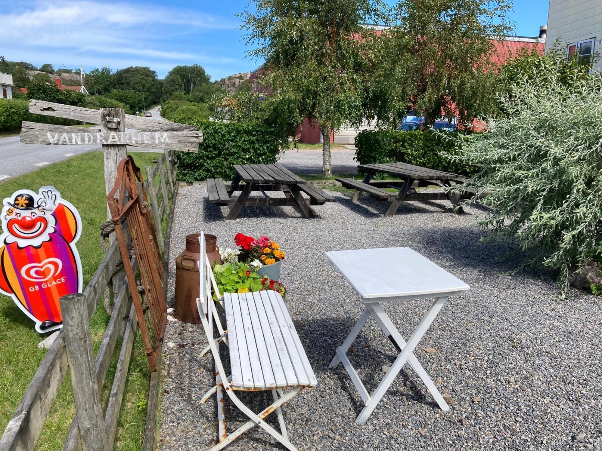 Kustnaera Vandrarhem Hamburgsund Bagian luar foto