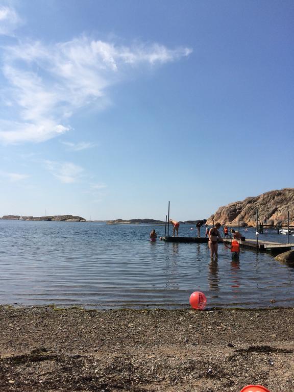 Kustnaera Vandrarhem Hamburgsund Bagian luar foto