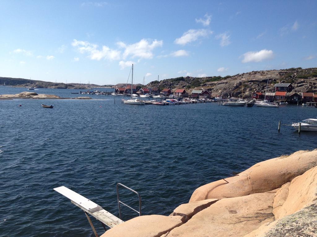 Kustnaera Vandrarhem Hamburgsund Bagian luar foto