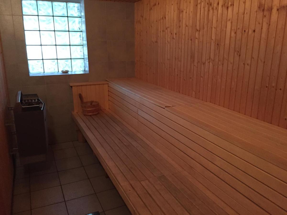 Kustnaera Vandrarhem Hamburgsund Bagian luar foto